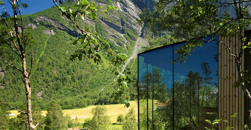 Illustration for article titled I want to live in one of these spectacular cabins in a Norwegian fjord